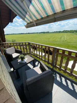 Ein Balkon oder eine Terrasse in der Unterkunft Ferienwohnung Bock im Seenland