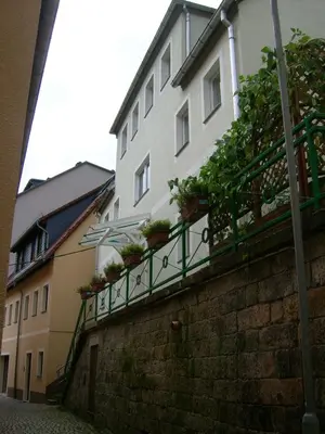 Das Gebäude in dem sich die Ferienwohnung befindet