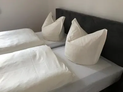 Ein Bett oder Betten in einem Zimmer der Unterkunft Ferienwohnungen in Dresden