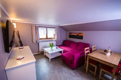 Ein Sitzbereich in der Unterkunft Ferienhaus Rosalie