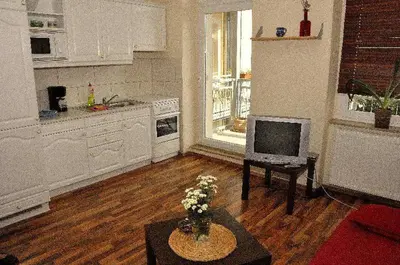 Küche/Küchenzeile in der Unterkunft 3 Raum Fewo Dresden Zentrum - Balkon Blick auf Altstadt - L10