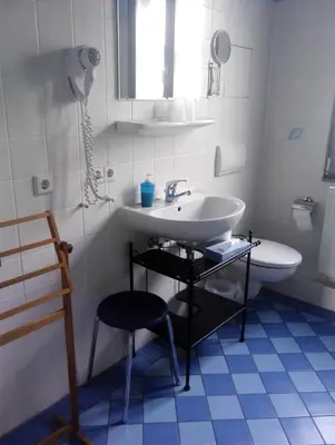 Ein Badezimmer in der Unterkunft Alte Apotheke