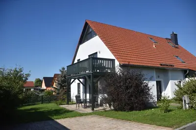 Das Gebäude in dem sich die Ferienwohnung befindet