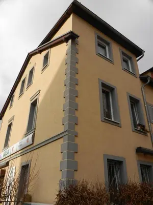 Das Gebäude in dem sich die Ferienwohnung befindet