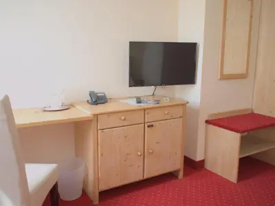 TV/Unterhaltungsangebot in der Unterkunft bei Zwillings Hotel & Restaurant