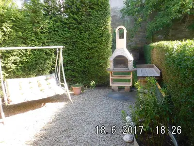 Ein Garten an der Unterkunft Ferienwohnung am Schloss