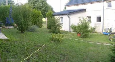 Ein Garten an der Unterkunft Ferienwohnung Eulitz