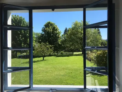 Ein Garten an der Unterkunft Alte Hofwerkstatt