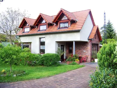 Ein Garten an der Unterkunft Ferienhaus Annemarie