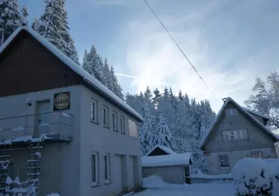 Wohnen beim Kunsthandwerker im Winter