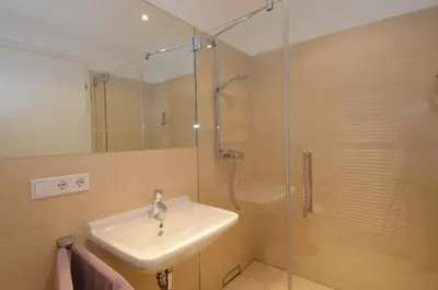 Ein Badezimmer in der Unterkunft City Exklusiv II
