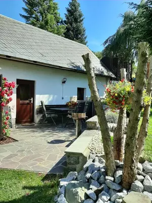 Ein Garten an der Unterkunft Ferienhaus Schoene