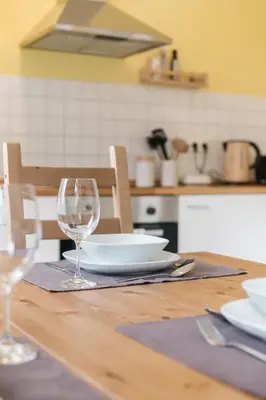 Kaffee-/Teezubehör in der Unterkunft Gemütliches Apartment 10min zur Neustadt Privatparkplatz