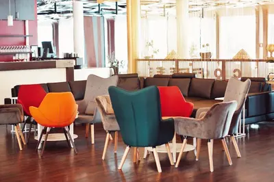Ein Sitzbereich in der Unterkunft Bergwirtschaft Wilder Mann Hotel und Restaurant