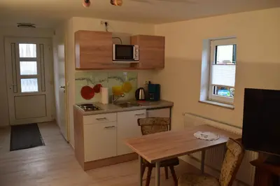 Küche/Küchenzeile in der Unterkunft Ferienwohnung Seebachstr.
