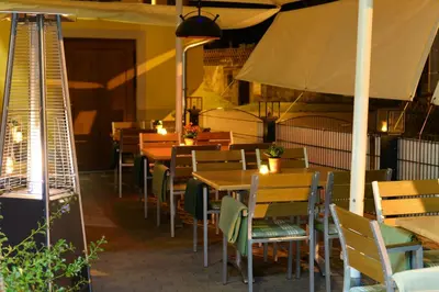Ein Restaurant oder anderes Speiselokal in der Unterkunft Gasthaus & Pension Zirkelstein