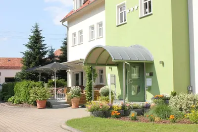 Das Gebäude in dem sich das Hotel befindet