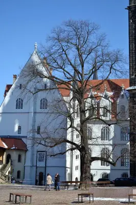 Das Gebäude in dem sich die Pension befindet
