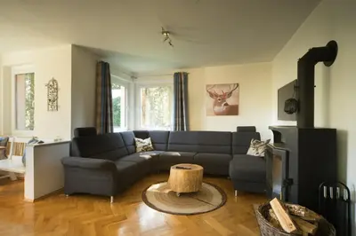 Ein Sitzbereich in der Unterkunft Waldhufenhaus in Schöna