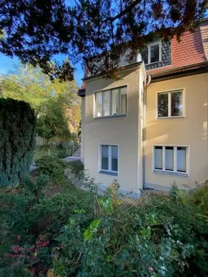Ein Garten an der Unterkunft Quartier an der Elbe