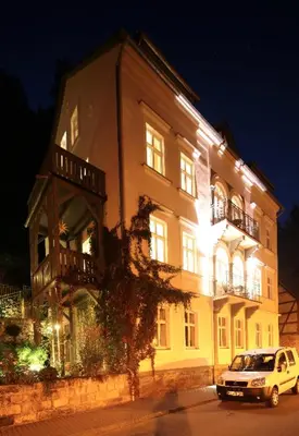 Das Gebäude in dem sich die Ferienwohnung befindet