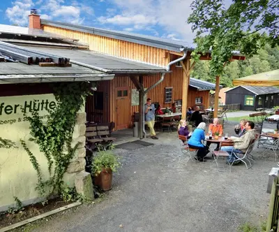 Ein Restaurant oder anderes Speiselokal in der Unterkunft 