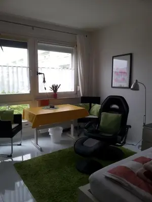 Ein Sitzbereich in der Unterkunft Apartment Hagen Nähe TU Altstadt