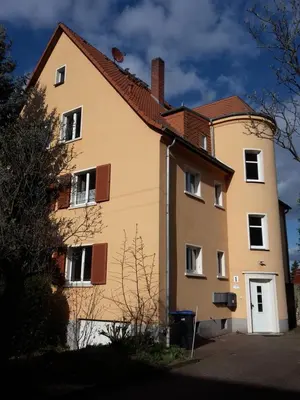 Das Gebäude in dem sich die Ferienwohnung befindet