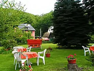 Ein Garten an der Unterkunft Haus Grüllich
