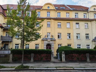Das Gebäude in dem sich die Ferienwohnung befindet