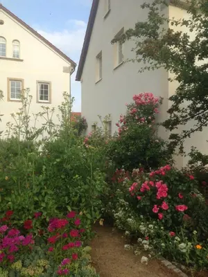 Ein Garten an der Unterkunft Ferienwohnung Zweinig 01
