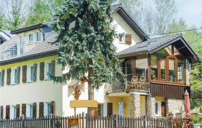 Das Gebäude in dem sich die Ferienwohnung befindet
