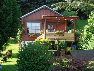 Ein Garten an der Unterkunft Ferienhaus Sachse