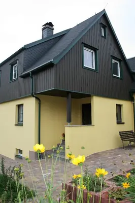 Das Gebäude in dem sich die Ferienwohnung befindet