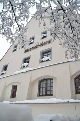 Altstadt-Hotel im Winter