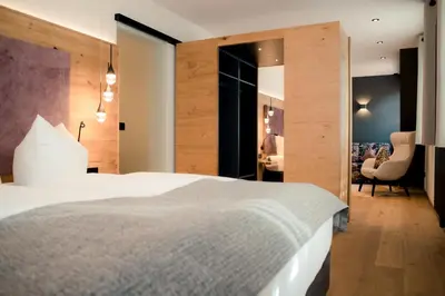 Ein Bett oder Betten in einem Zimmer der Unterkunft Altstadt-Hotel