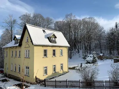 Ferienwohnungen Siebenlehn am Romanus Freibad im Winter