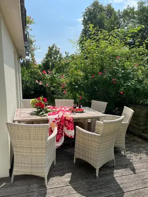 Ein Garten an der Unterkunft Haus Elbsinfonie - Kamin - Terrasse - Parkplatz