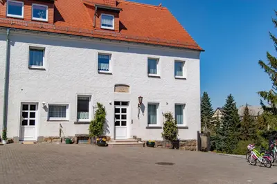 Das Gebäude in dem sich die Ferienwohnung befindet
