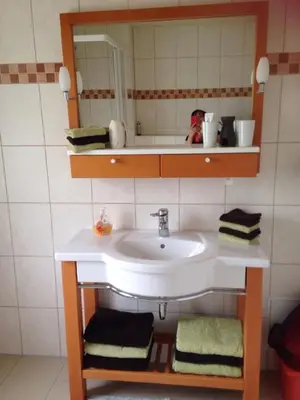 Ein Badezimmer in der Unterkunft Im Ballhaus Neuhilbersdorf