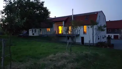 Das Gebäude in dem sich die Ferienwohnung befindet