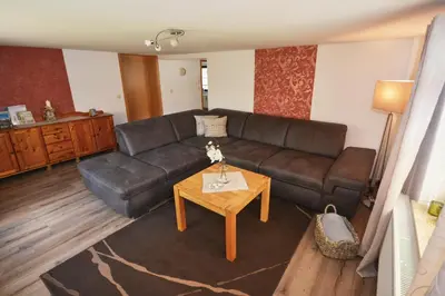 Ein Sitzbereich in der Unterkunft Ferienwohnung Arnold