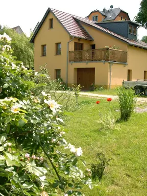 Ein Garten an der Unterkunft Ferienwohnung 