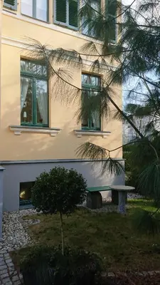 Ein Garten an der Unterkunft Altenberger Stadtvilla