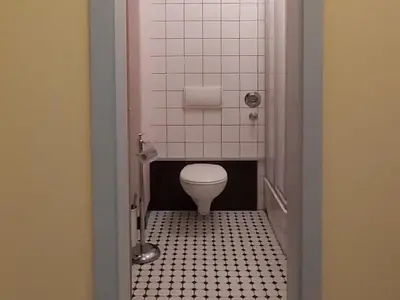 Ein Badezimmer in der Unterkunft City-Ferienwohnungen-Dresden - zentral gelegen im Haus Louisenstrasse 11 - Dresden-Neustadt