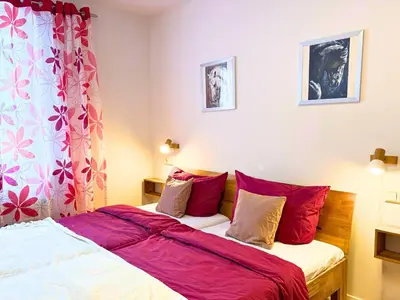 Ein Bett oder Betten in einem Zimmer der Unterkunft Ferienhaus Landeskrone für 10 Personen mit Sauna, Terrasse, inkl Parkplatz in Dresden