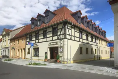 Das Gebäude in dem sich das Hotel befindet