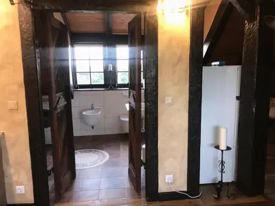 Ein Badezimmer in der Unterkunft Gemütliche Ferienwohnung TURMZIMMER im Rittergut Leppersdorf bei Dresden
