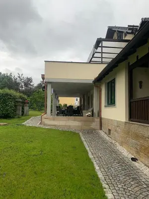Das Gebäude in dem sich die Ferienwohnung befindet