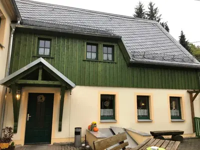Das Gebäude in dem sich die Pension befindet